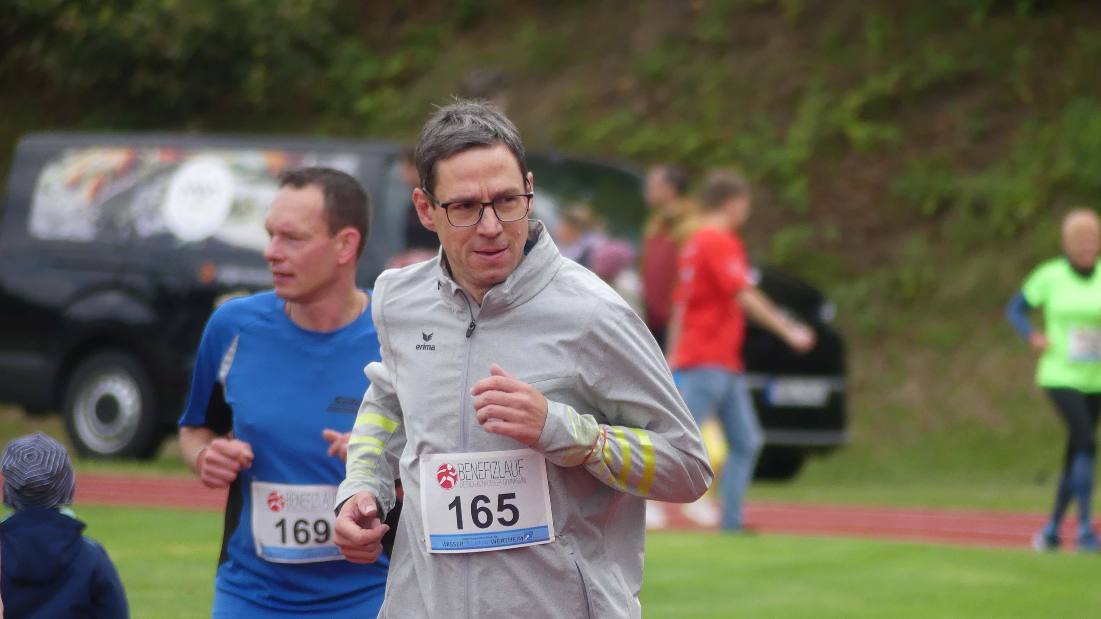 Bild vom 14. Benefizlauf im Jahr 2024. Dies ist das 37. Bild.